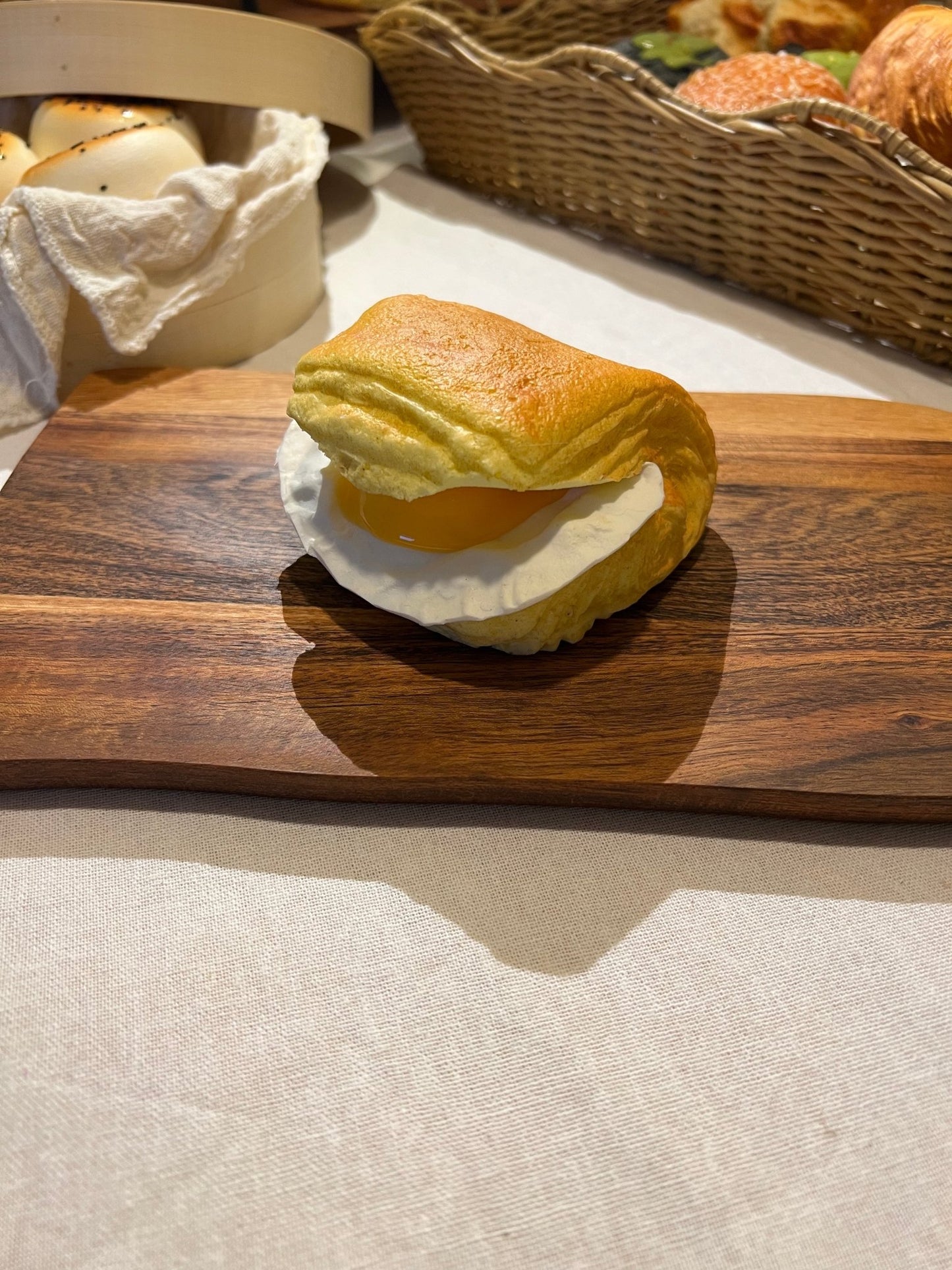 Egg - streme Sandwich Squishy - IsleEase